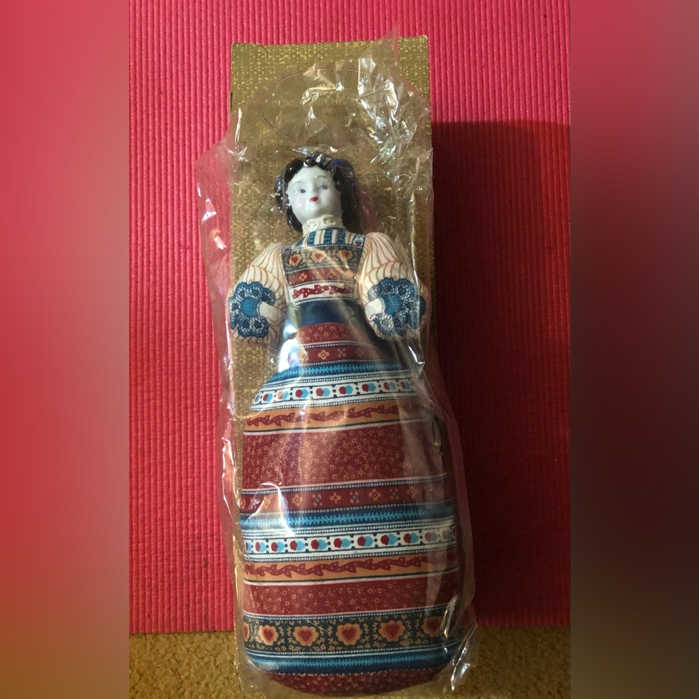 VINTAGE 1981 Avon American Heirloom Collection